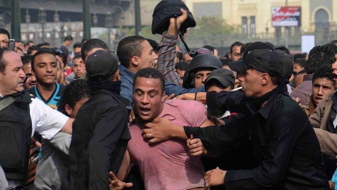Egypt: Over 350 Arrested In Protests Against Al-Sisi