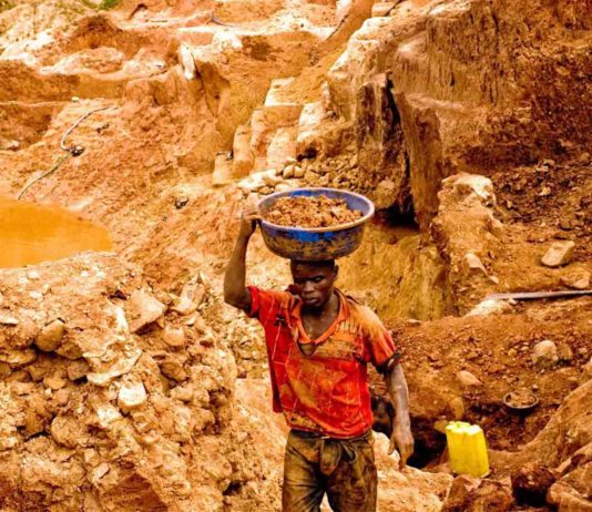 Zimbabwe Signs Multibillion-Dollar Mining Deal with Chinese Company